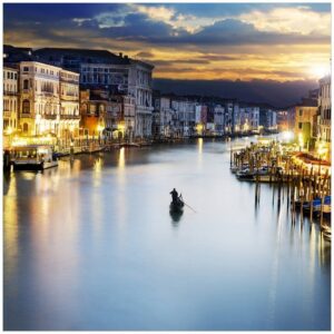 Wallario Möbelfolie Canal Grande in Venedig am Abend mit untergehender Sonne