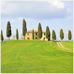 Wallario Möbelfolie Villa auf einem Hügel in der Toskana