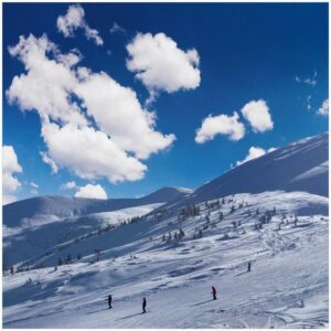 Wallario Möbelfolie Ski-Piste in den Alpen