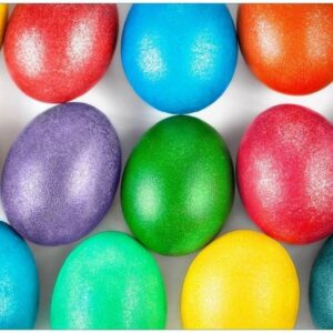 Wallario Vliestapete Bunte Oster-Eier in Nahaufnahme mit kräftigen Farben, Seidenmatte Oberfläche, hochwertiger Digitaldruck, in verschiedenen Größen erhältlich