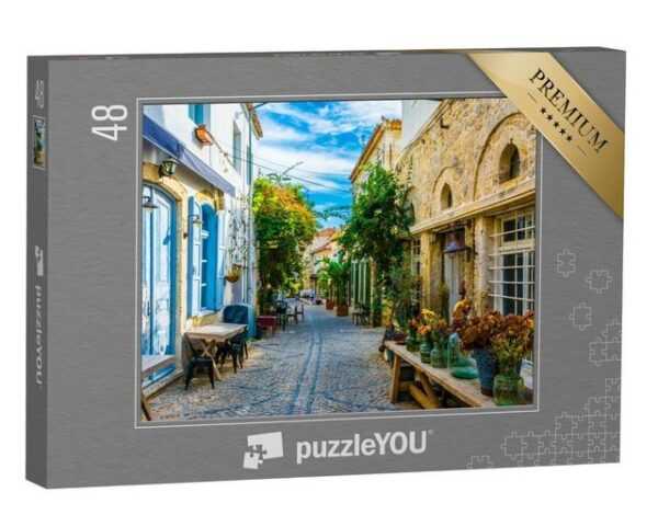 puzzleYOU Puzzle Straßenansicht der Stadt Alacati, Türkei, 48 Puzzleteile, puzzleYOU-Kollektionen Naher Osten