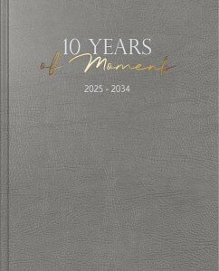 rido/idé 7022404015 10-Jahres-Kalender (2025-2034) "10 Years of Moments"  1 Seite = 1 Tag  A4  416 Seiten  Kunstleder  grau